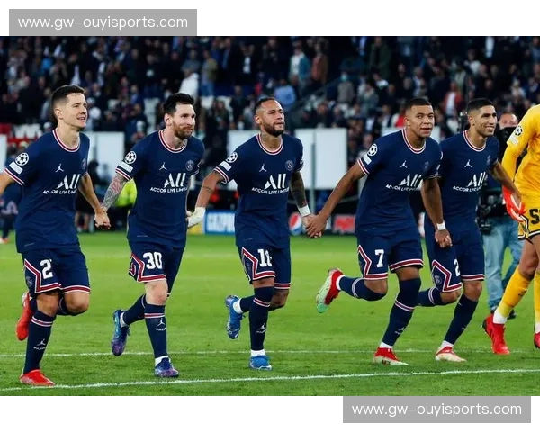 巴黎vs尼斯:当豪门星光撞上地中海的骄傲,法甲权力的游戏谁主沉浮? 巴黎vs尼斯:当豪门星光撞上地中海的骄傲,法甲权力的游戏谁主沉浮?